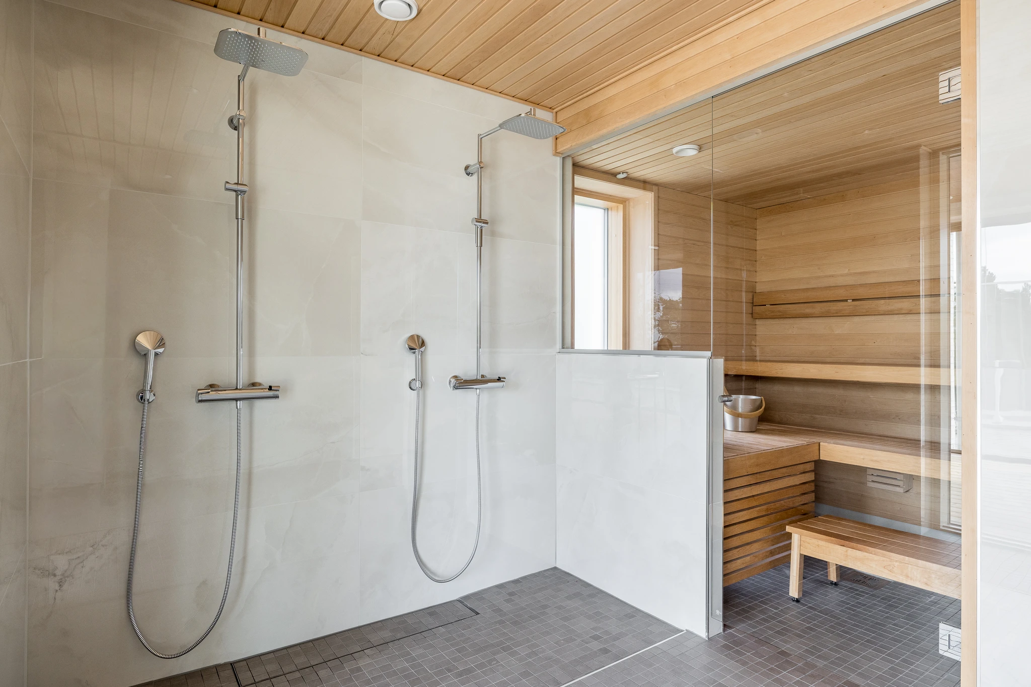 Pesutilat ja sauna